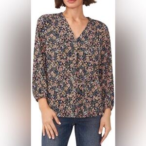 NWT Vince Camuto Navy Blue Multicolor Floral V-Neck Blouse Top Size Medium